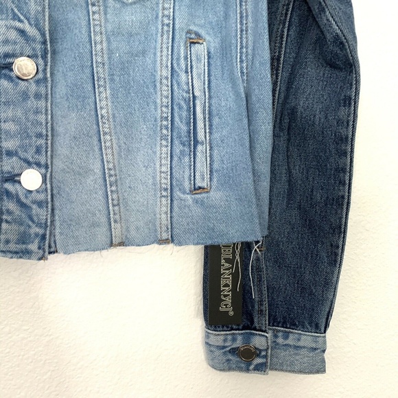 BLANK NYC Denim Jacket Womens Size Small Two Tone Blue Fray Hem NWT - Picture 6 of 10